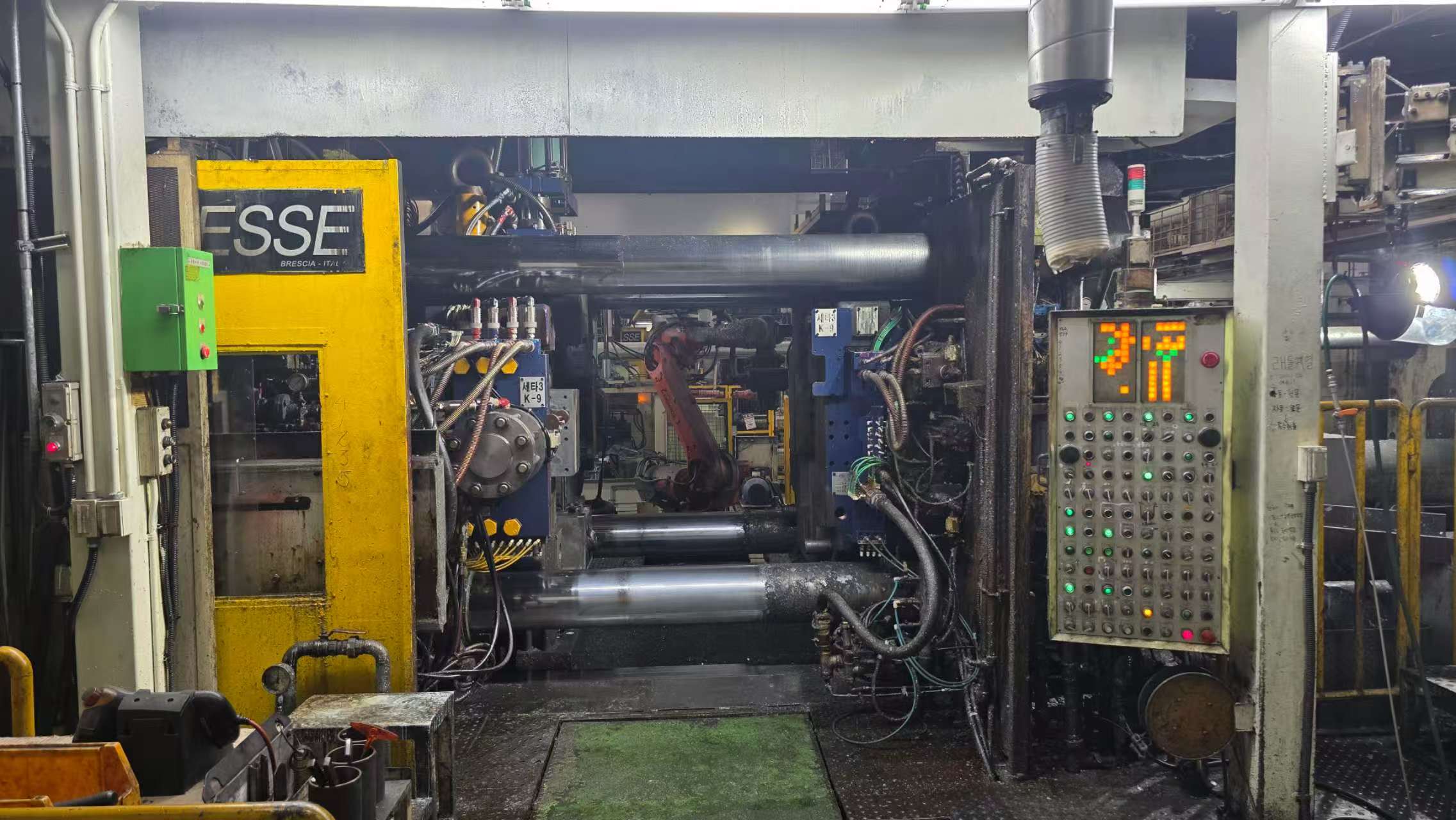 KK1679 Italpresse IP 3500 SC 冷室压铸机,二手 KK1679 Italpresse IP 3500 SC 冷室压铸机,二手