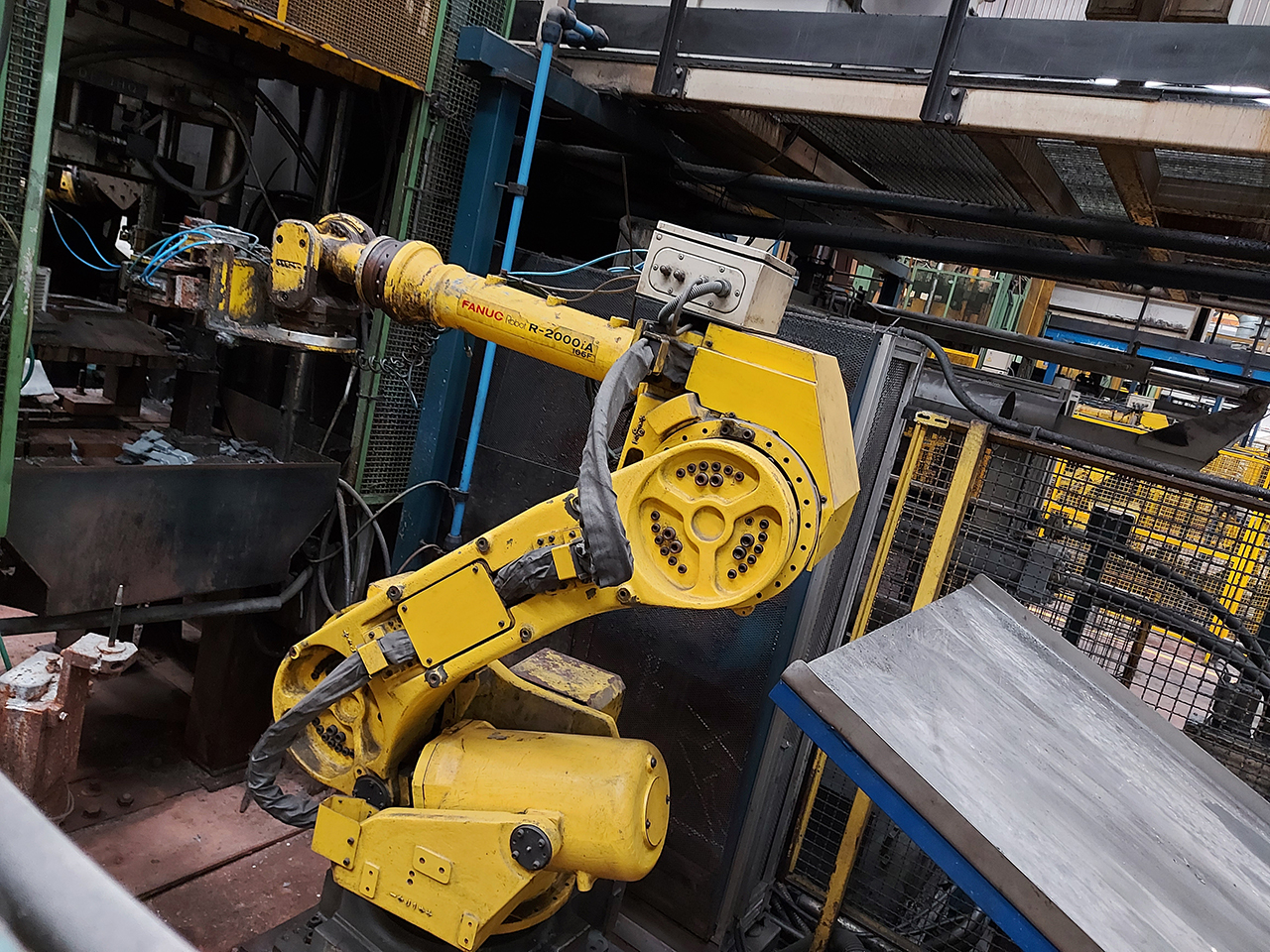 B-uhler-Evolution-B-140-D-cold-chamber-die-casting-machine-KK1580_15 布勒Evolution B 140 D 冷室压铸机 KK1580, 二手