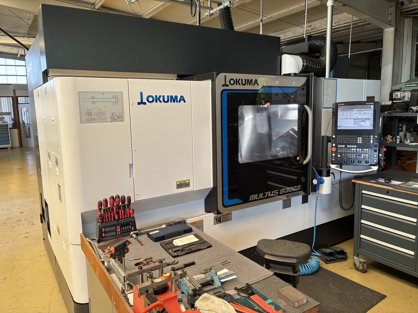 OKUMA MULTUS B300II-W BA2400 数控车铣中心，二手机