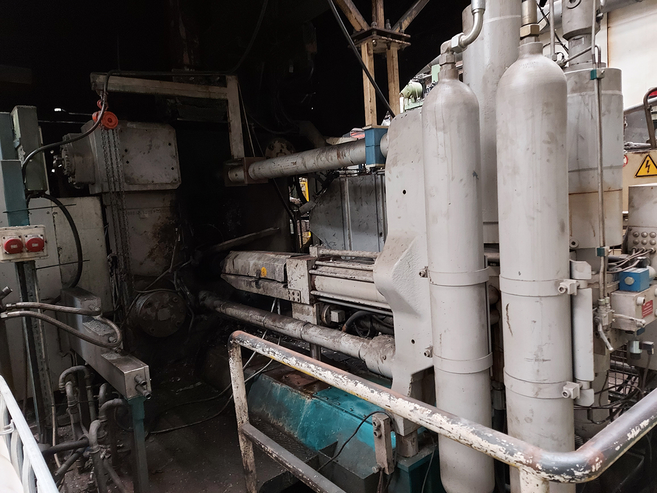 B-uhler-Evolution-B-140-D-cold-chamber-die-casting-machine-KK1580_8 布勒Evolution B 140 D 冷室压铸机 KK1580, 二手
