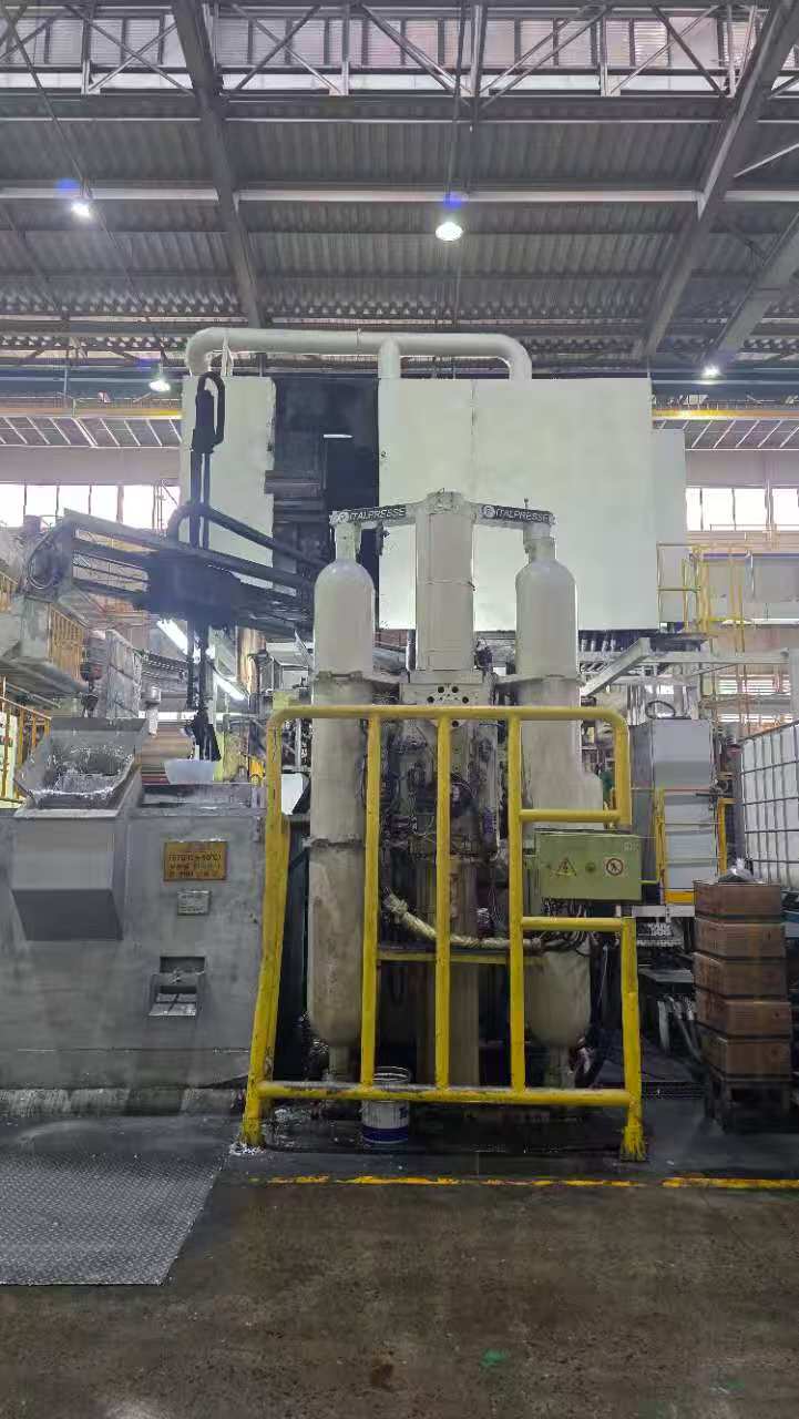 KK1679 Italpresse IP 3500 SC 冷室压铸机,二手 KK1679 Italpresse IP 3500 SC 冷室压铸机,二手
